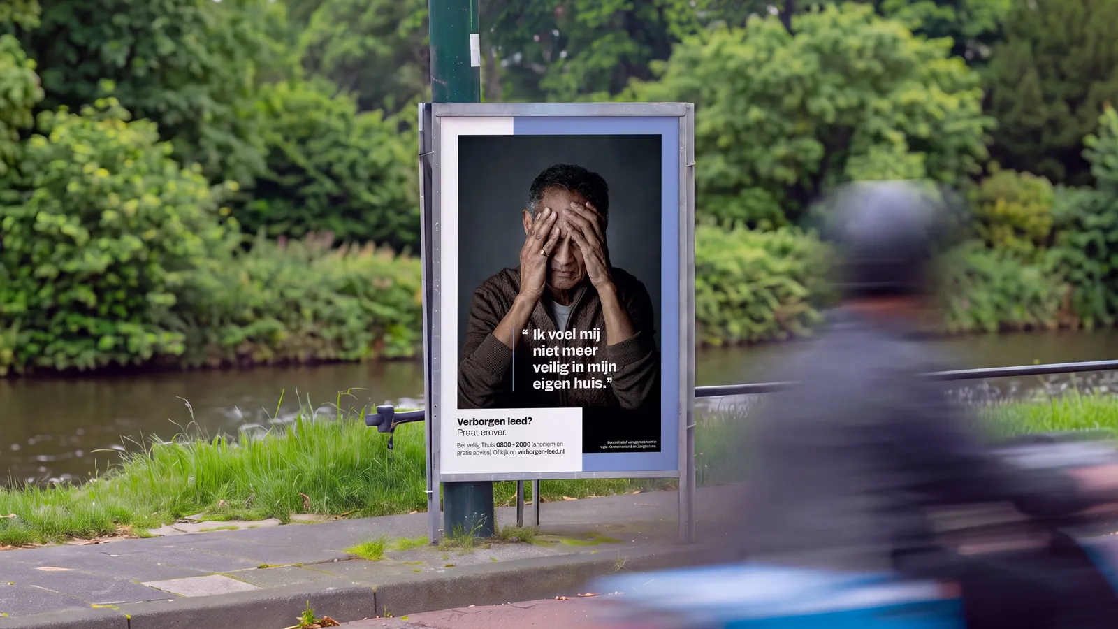 Sandwichboard met uiting